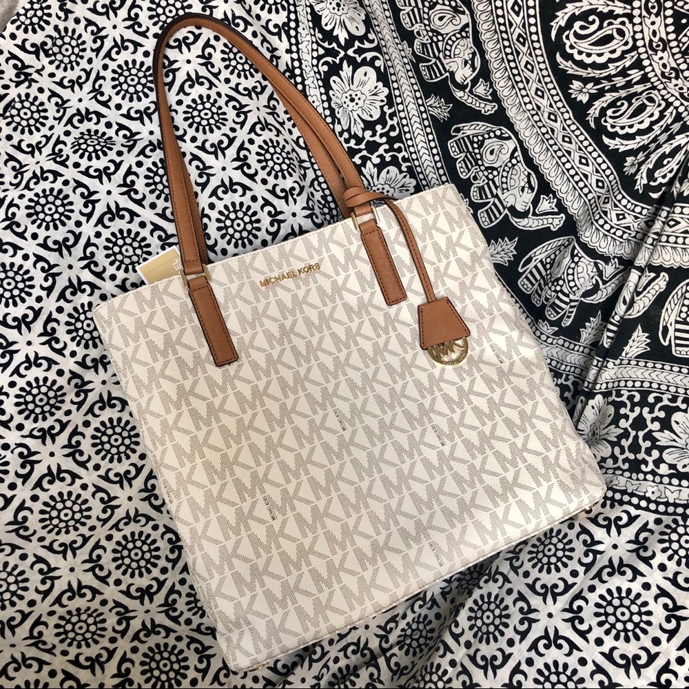 Michael Kors Morgan purse